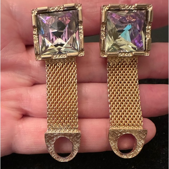 Vintage Swank gold tone with large Aurora Borealis stone cufflinks c1960’s - Picture 6 of 9